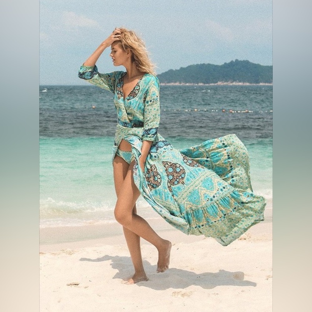 Aloha Fox Wrap Gown, by Spell Designs Sz S 🐚